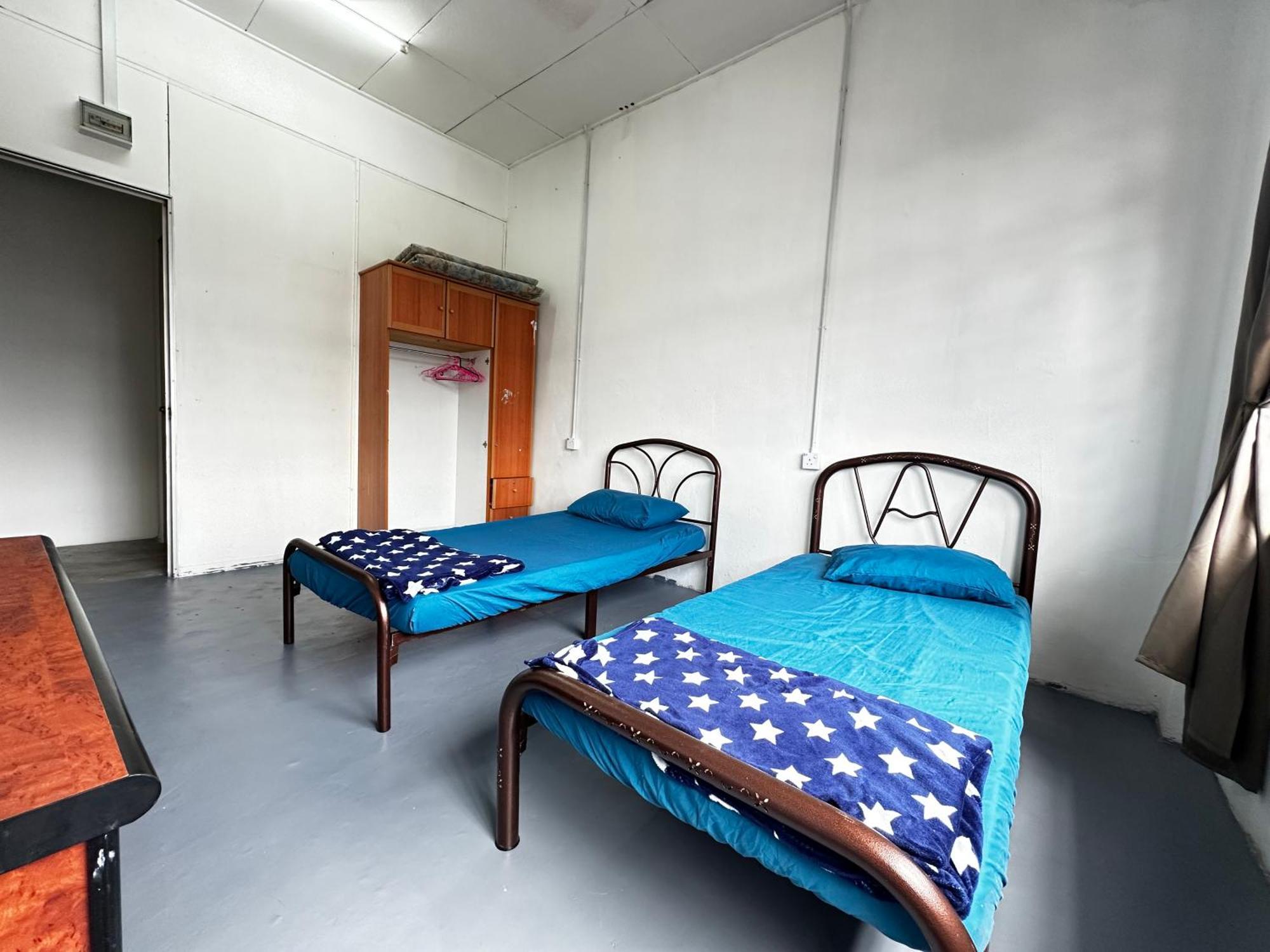 Jiaxin Dormitory - Puteri Wangsa 家馨旅舍 Ulu Tiram Luaran gambar