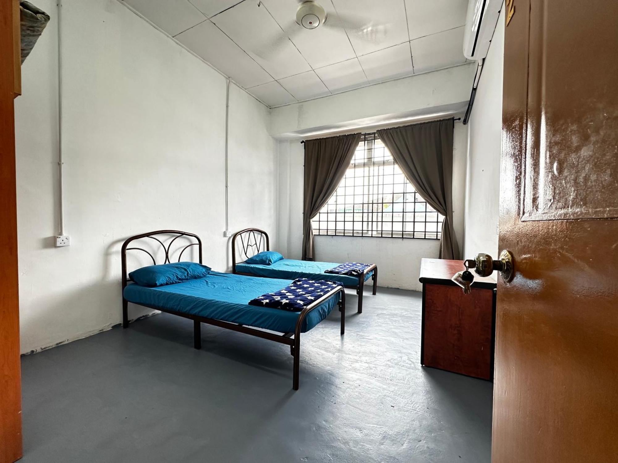 Jiaxin Dormitory - Puteri Wangsa 家馨旅舍 Ulu Tiram Luaran gambar