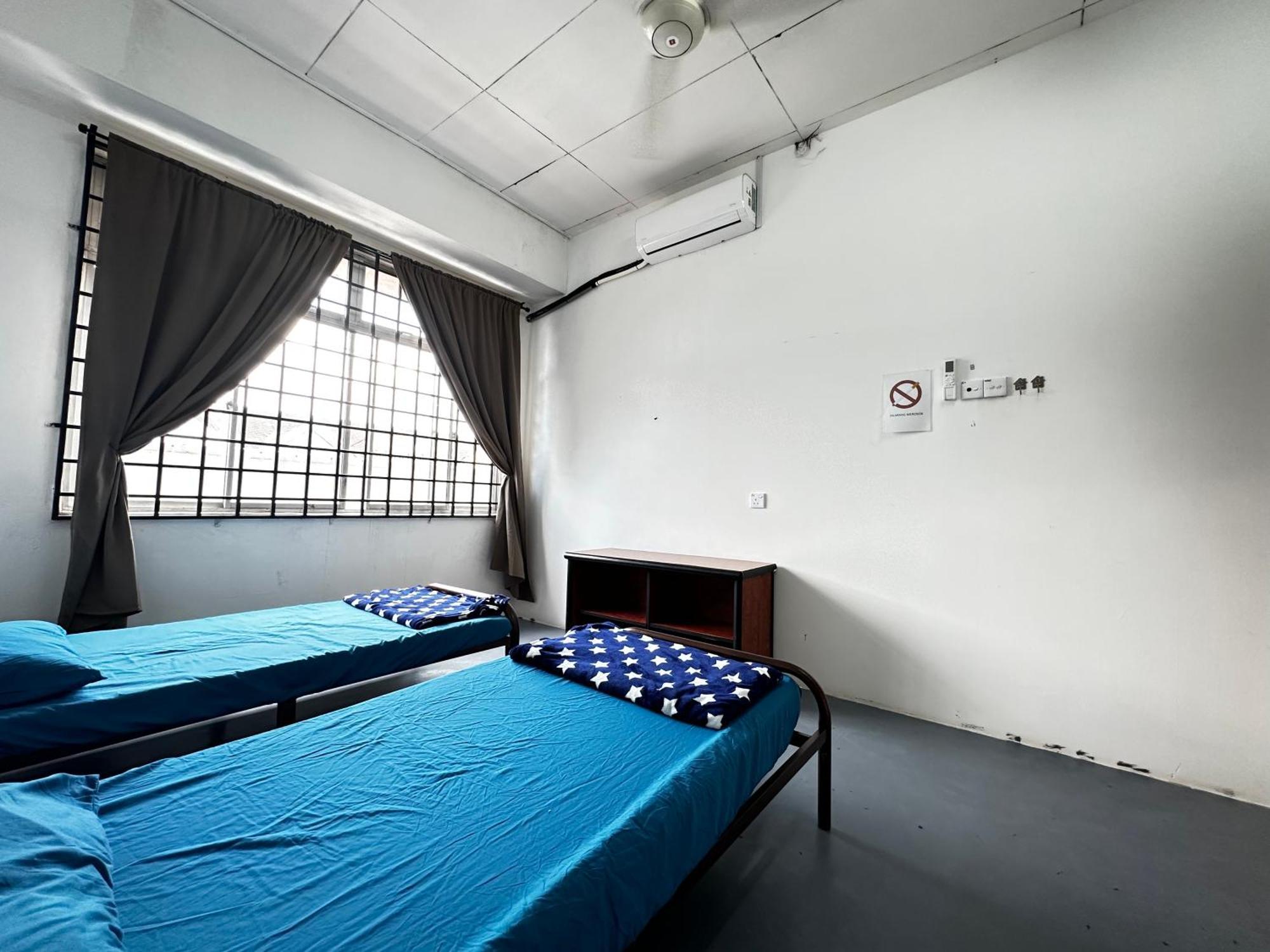 Jiaxin Dormitory - Puteri Wangsa 家馨旅舍 Ulu Tiram Luaran gambar