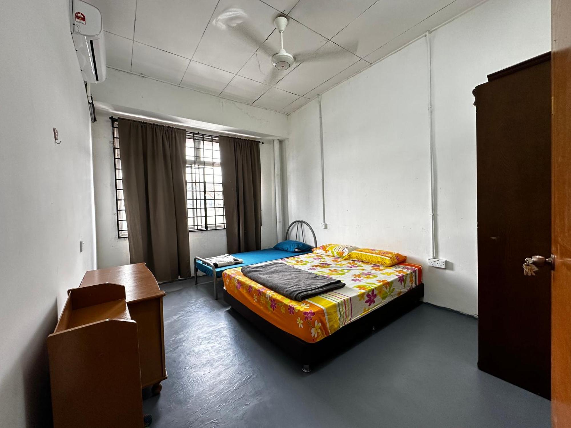 Jiaxin Dormitory - Puteri Wangsa 家馨旅舍 Ulu Tiram Luaran gambar