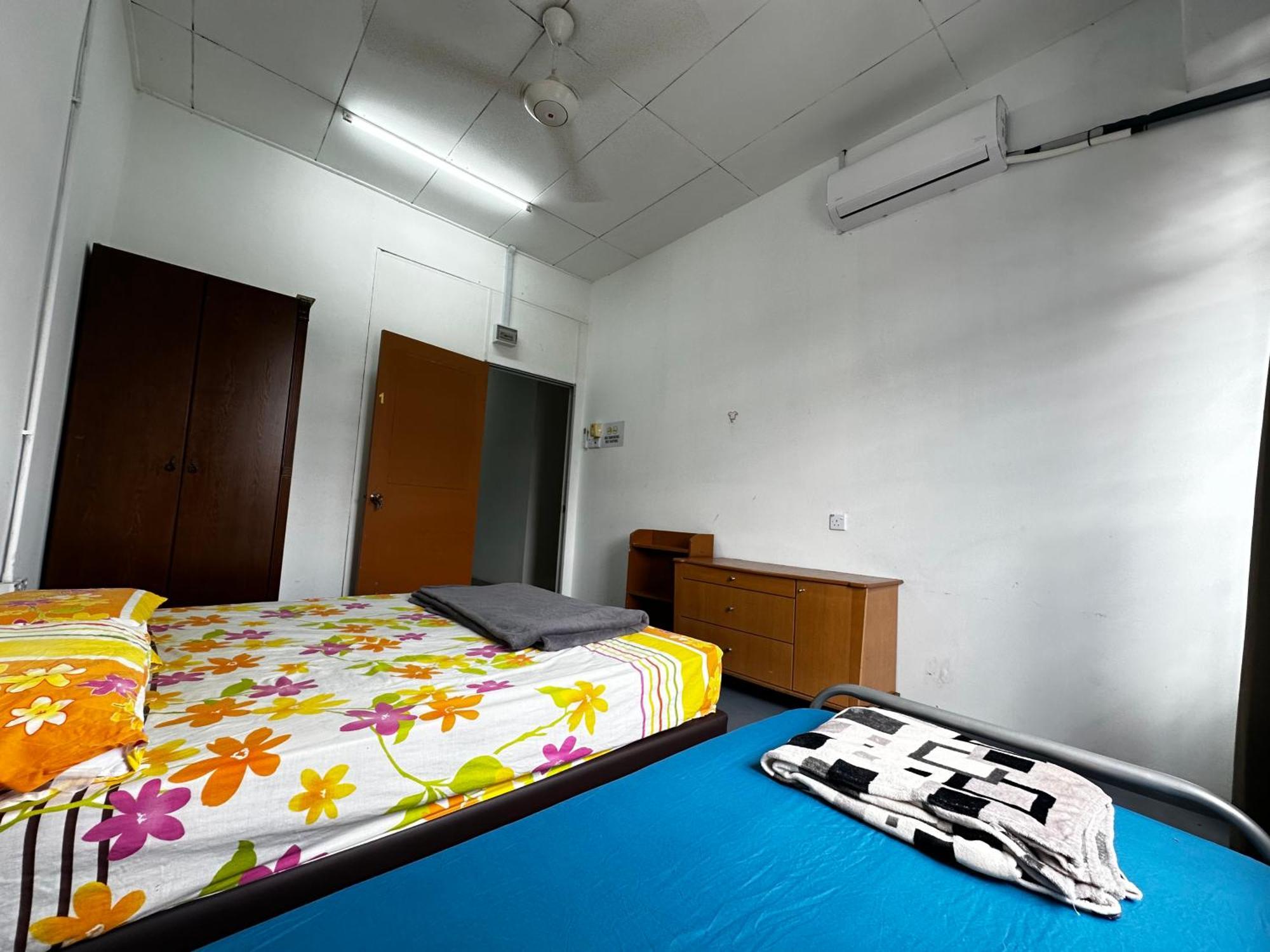 Jiaxin Dormitory - Puteri Wangsa 家馨旅舍 Ulu Tiram Luaran gambar