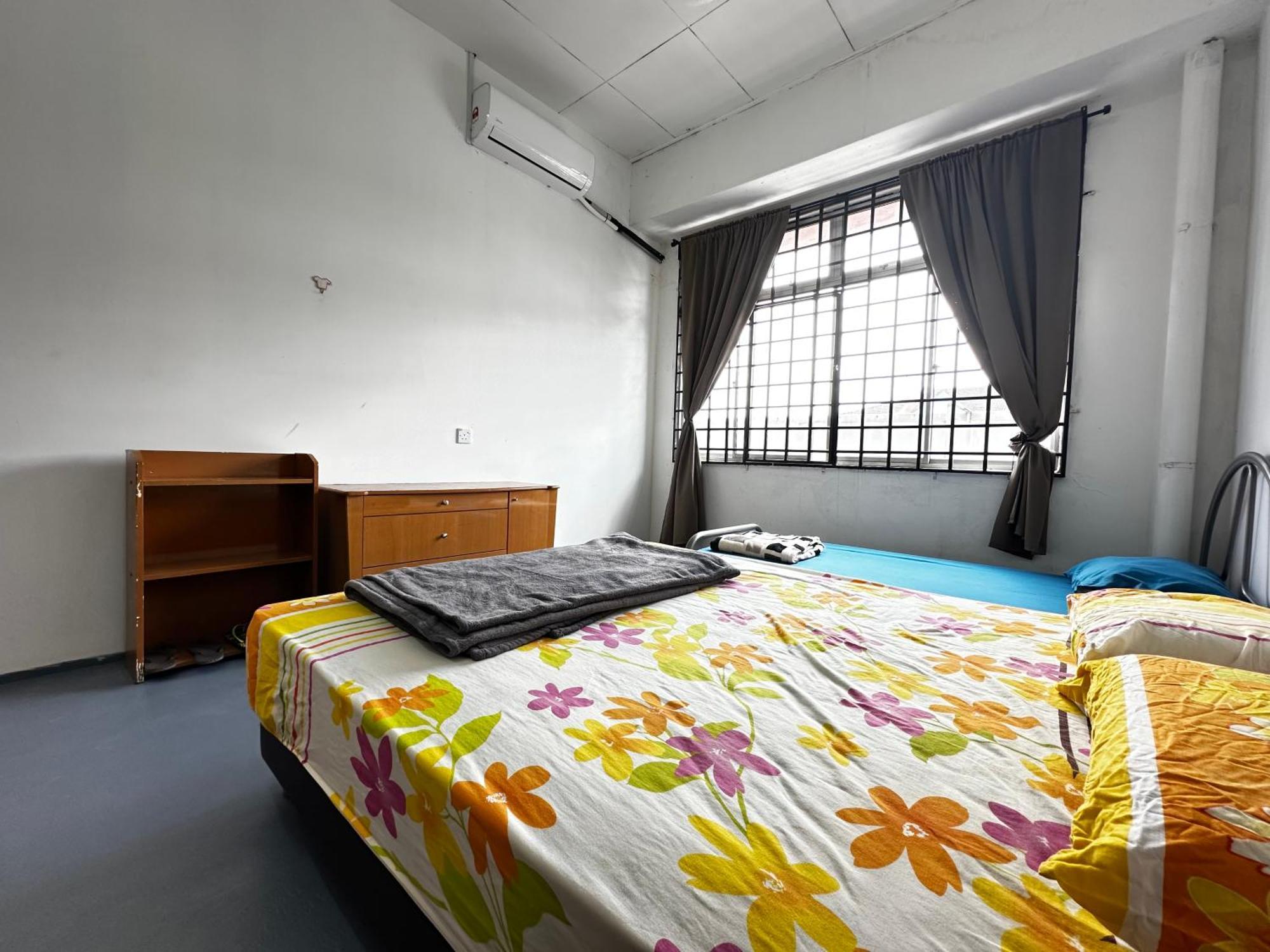 Jiaxin Dormitory - Puteri Wangsa 家馨旅舍 Ulu Tiram Luaran gambar