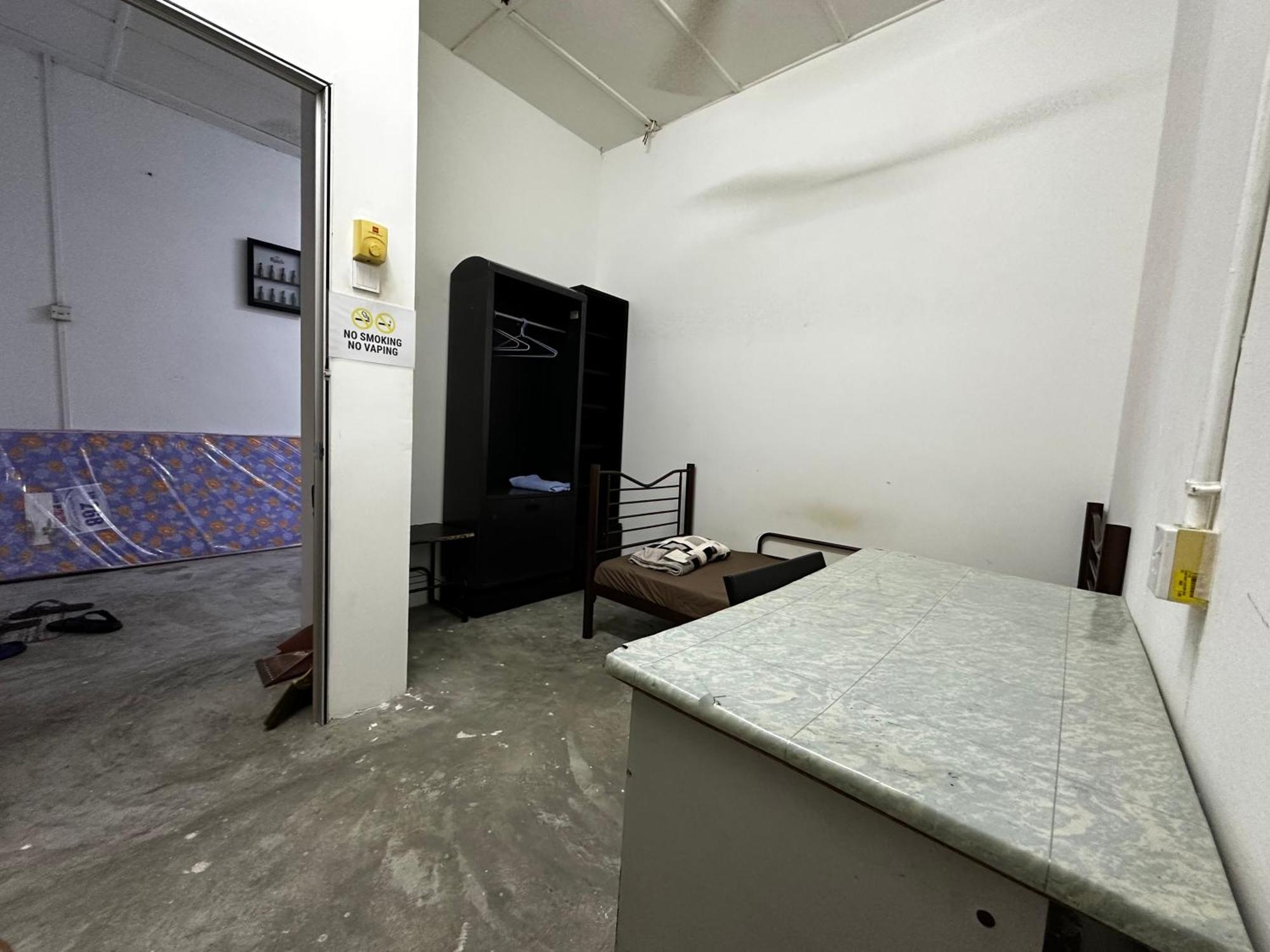 Jiaxin Dormitory - Puteri Wangsa 家馨旅舍 Ulu Tiram Luaran gambar