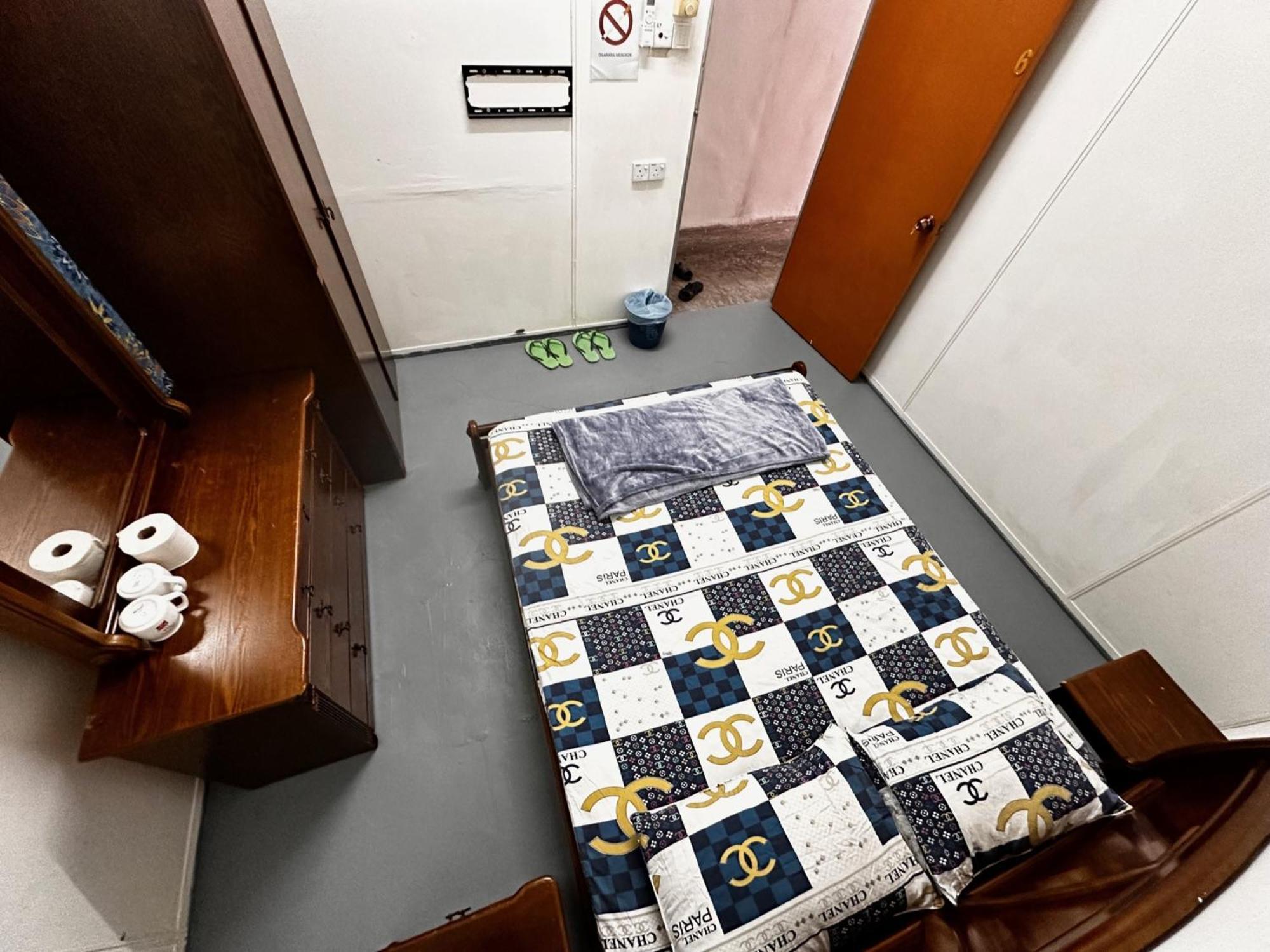 Jiaxin Dormitory - Puteri Wangsa 家馨旅舍 Ulu Tiram Luaran gambar