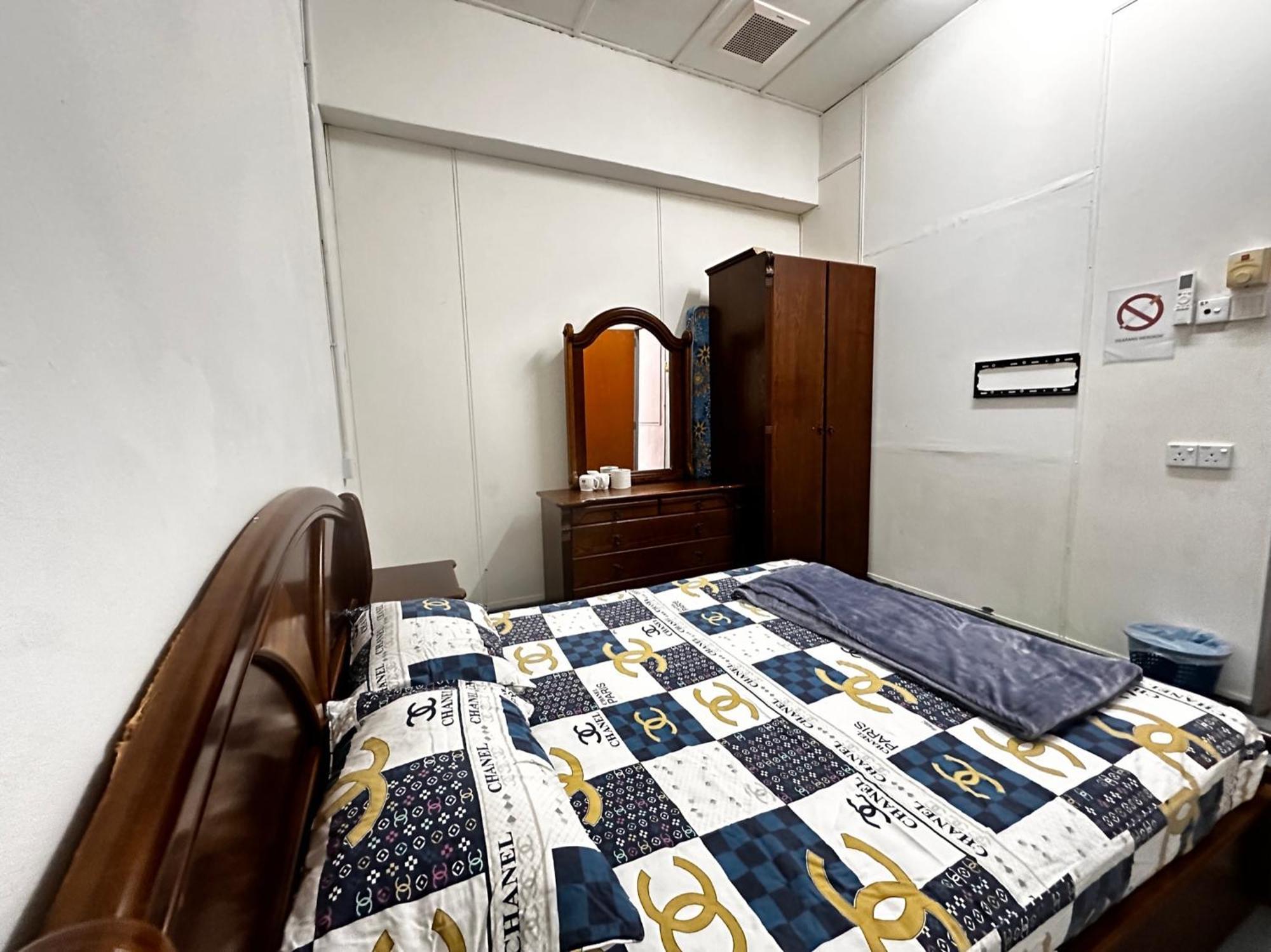 Jiaxin Dormitory - Puteri Wangsa 家馨旅舍 Ulu Tiram Luaran gambar