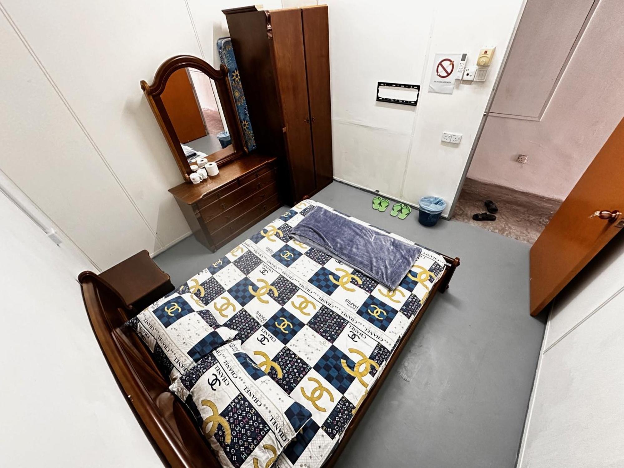 Jiaxin Dormitory - Puteri Wangsa 家馨旅舍 Ulu Tiram Luaran gambar