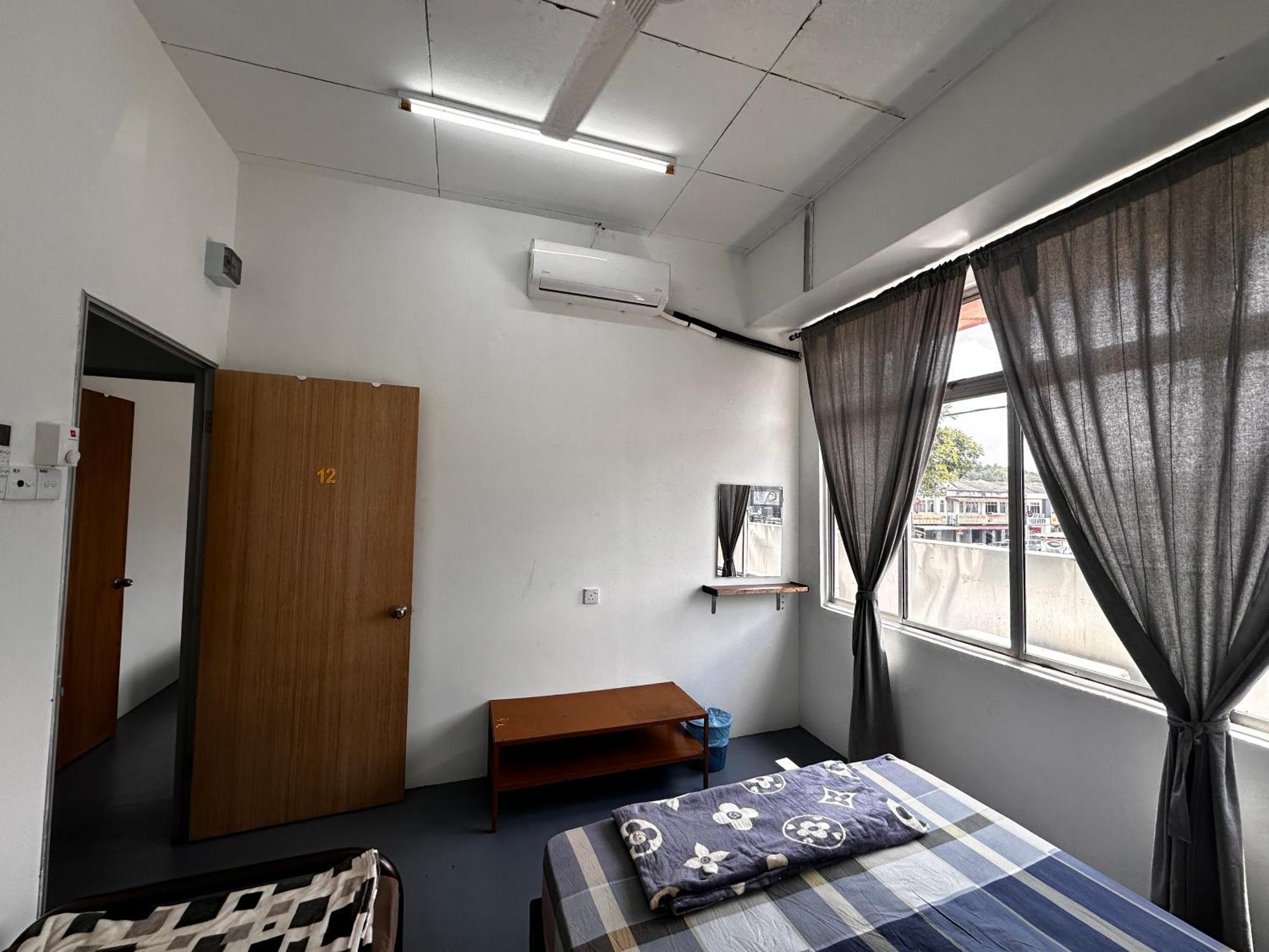 Jiaxin Dormitory - Puteri Wangsa 家馨旅舍 Ulu Tiram Luaran gambar