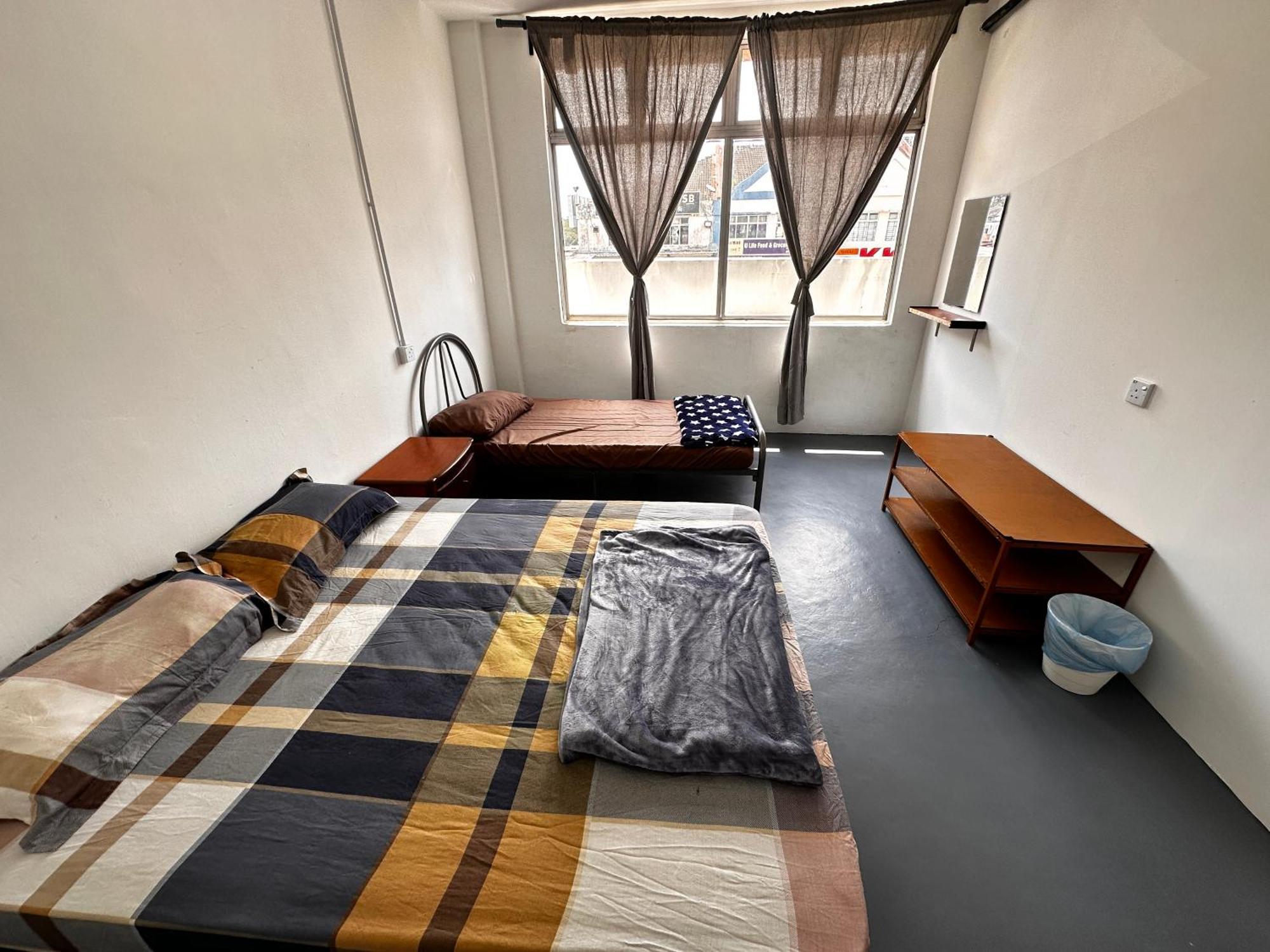 Jiaxin Dormitory - Puteri Wangsa 家馨旅舍 Ulu Tiram Luaran gambar