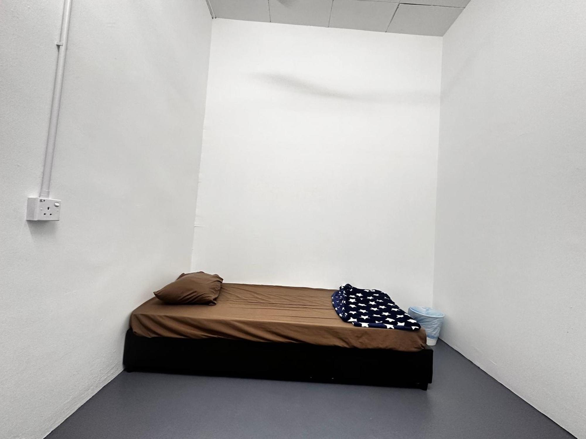 Jiaxin Dormitory - Puteri Wangsa 家馨旅舍 Ulu Tiram Luaran gambar
